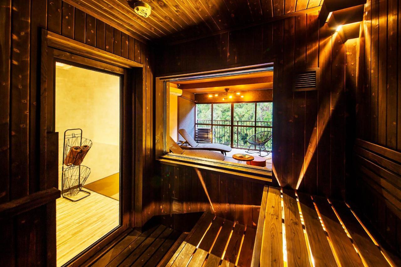 Yamanakaonsen Ohanami Kyubei Ryokan 4*