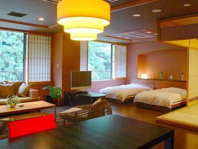 Yamanakaonsen Ohanami Kyubei 4*