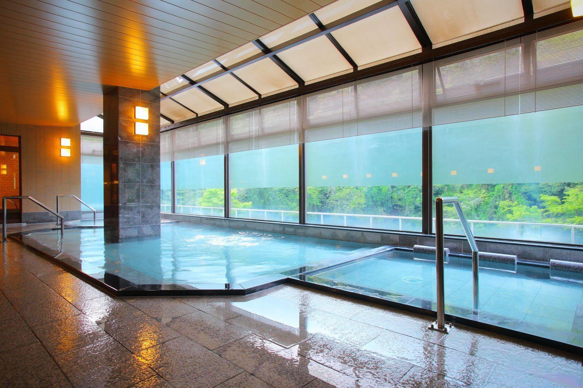 Ryokan Yamanakaonsen Ohanami Kyubei